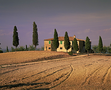 Farmhouse in rural Tuscany, Italy, Europe