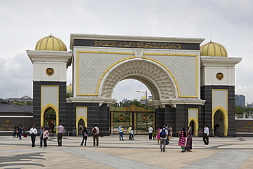 Gateway of Royal Palace (Istana Negara), Kuala Lumpur, Malaysia, Southeast Asia, Asia