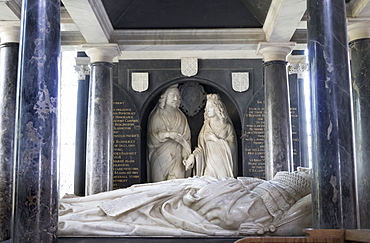 Hicks monument, St. James Church, Chipping Campden, Gloucestershire, Cotswolds, England, United Kingdom, Europe