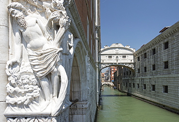 The Drunkenness of Noah on Doge's Palace and Bridge of Sighs, Venice, UNESCO World Heritage Site, Veneto, Italy, Europe