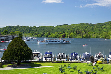 Cruise boat MV Teal on Lake Windermere at Bowness, Lake District National Park, UNESCO World Heritage Site, Cumbria, England, United Kingdom, Europe