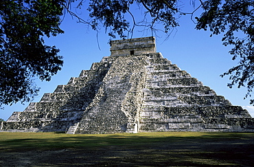 Great Pyramid (El Castillo), Chichen Itza, UNESCO World Heritage Site, Yucatan, Mexico, North America