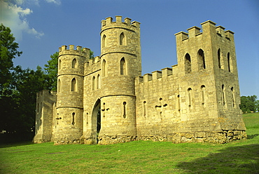 Sham Catle, a folly near Bath, Avon, England, United Kingdom, Europe