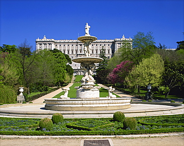 Fountain and gardens in front of the Royal Palace (Palacio Real), in Madrid, Spain, Europe