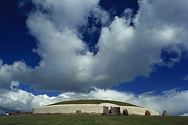 Newgrange, County Meath, Leinster, Republic of Ireland, Europe