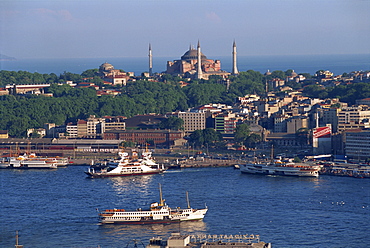 Istanbul skyline including the Aghia Sophia Basilica, Istanbul, Turkey, Europe