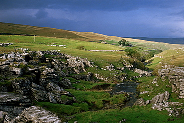 Pen-y-Ghent, Hesleden Beck, Pennines, Yorkshire, England, United Kingdom, Europe