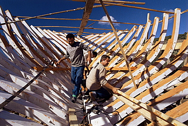 Traditional construction of gulets at a Bodrum boatyard, Bodrum, Anatolia, Turkey, Asia Minor, Eurasia