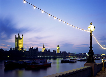 Houses of Parliament in the evening, London, England, United Kingdom, Europe