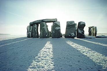 Stonehenge, UNESCO World Heritage Site, in winter snow, Wiltshire, England, United Kingdom, Europe