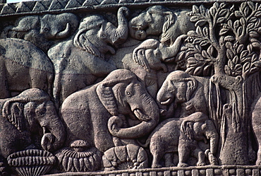 Detail of South Gate of the Great Stupa, Sanchi, UNESCO World Heritage Site, near Bhopal, Madhya Pradesh state, India, Asia