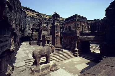 Ellora cliff temples, UNESCO World Heritage Site near Aurangabad, Maharashtra State, India, Asia