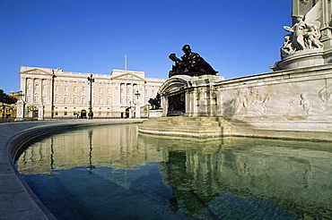 Buckingham Palace, London, England, United Kingdom, Europe