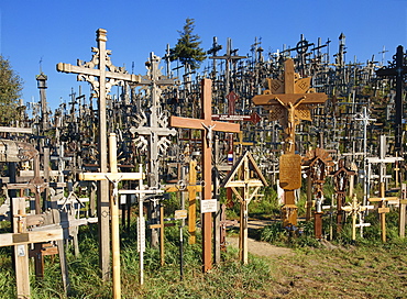 Kryziu Kalnas (Hill of Crosses), in the Siauliai area of Lithuania, Baltic States, Europe