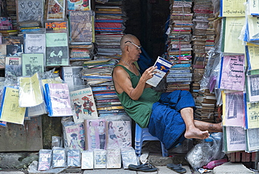 Street bookstore, Yangon (Rangoon), Myanmar (Burma), Asia