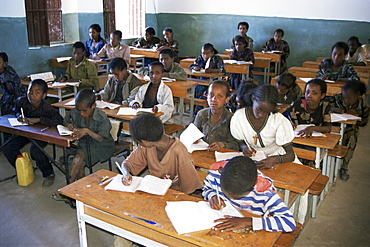 Classroom full of children studying, Teferi Ber, Ethiopia, Africa