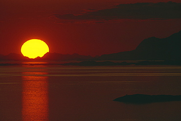 Spectacular midnight sun, taken at 1 am, Bodo, Polar Circle, Norway, Scandinavia, Europe