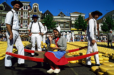 Friday cheese auction, Alkmaar, Holland, Europe