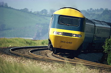 High speed 125 train rounding curve at Ladys Mile, Dawlish Warren, Devon, England, United Kingdom, Europe