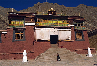 Exterior steps and entrance to the Tsurpu Buddhist monastery, seat of the Karmapa, at Nenang, Tibet, China, Asia