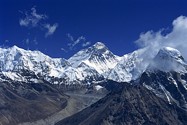 Snow-capped Mount Everest, seen from the Nameless Towers, Himalaya mountains, Nepal, Asia