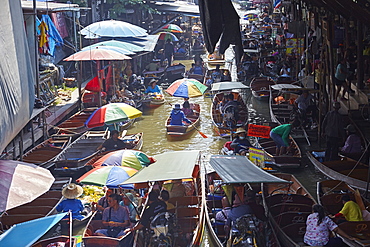 Dumnoen Saduak Floating Market, Bangkok, Thailand, Southeast Asia, Asia