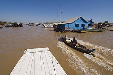 Tonle Sap Lake, Boat People (Vietnamese), near Siem Reap, Cambodia, Indochina, Southeast Asia, Asia