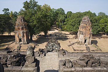 Bakong Temple, AD881, Roluos Group, near Angkor, UNESCO World Heritage Site, Siem Reap, Cambodia, Indochina, Southeast Asia, Asia