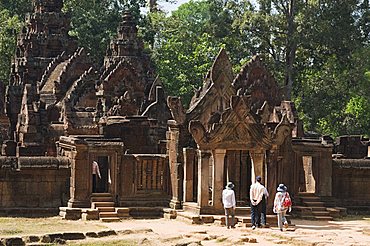 Banteay Srei Hindu temple, near Angkor, UNESCO World Heritage Site, Siem Reap, Cambodia, Indochina, Southeast Asia, Asia