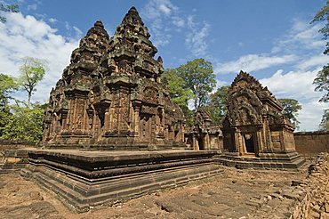 Banteay Srei Hindu temple, near Angkor, UNESCO World Heritage Site, Siem Reap, Cambodia, Indochina, Southeast Asia, Asia