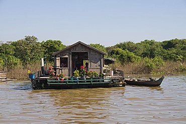 Tonle Sap Lake, Vietnamese Boat People, near Siem Reap, Cambodia, Indochina, Southeast Asia, Asia