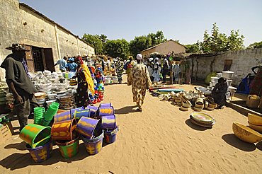 Market at Ngueniene, near Mbour, Senegal, West Africa, Africa