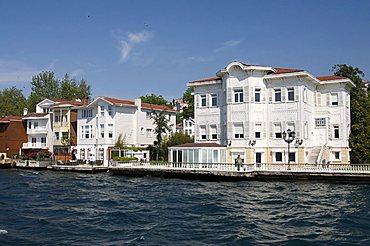 Houses on The Bosporus, Istanbul, Turkey, Europe