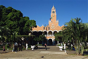 Palacio Municipal in the Plaza Grande, Merida, Yucatan, Mexico, North America