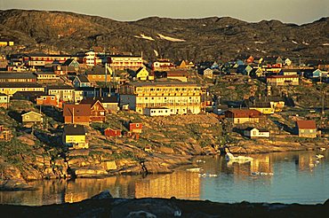 Town of Ilulissat at 2.30 am enjoying the midnight sun in summer, west coast, Greenland, Polar Regions