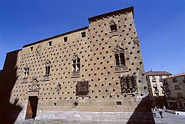 Exterior of the Casa de las Conchas (House of Shells), Salamanca, Castilla-Leon (Castile), Spain, Europe