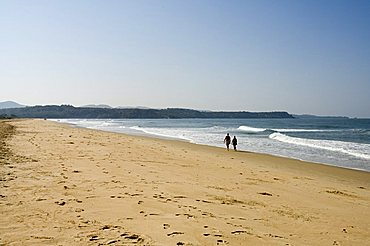 Beach near the Leela Hotel, Mobor, Goa, India, Asia