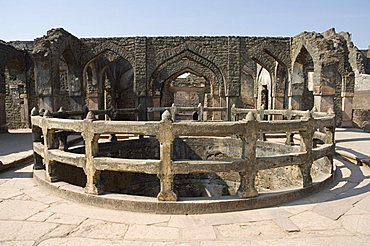 Champa Baoli in the Royal Enclave, Mandu, Madhya Pradesh state, India, Asia