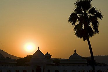 Jag Mandir Palace at sunset, Udaipur, Rajasthan state, India, Asia