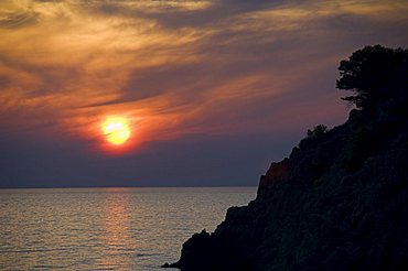 Sunset, Assos, Kefalonia (Cephalonia), Ionian Islands, Greece, Europe