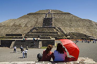 Pyramid of the Sun, Teotihuacan, 150AD to 600AD and later used by the Aztecs, UNESCO World Heritage Site, north of Mexico City, Mexico, North America