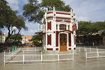 Unusual kiosk, Parca Nova, Mindelo, Sao Vicente, Cape Verde Islands, Africa