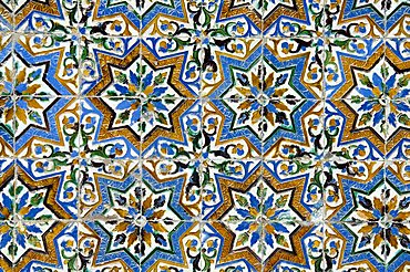 Azulejos tiles in the Mudejar style, Casa de Pilatos, Santa Cruz district, Seville, Andalusia (Andalucia), Spain, Europe