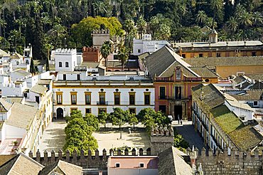 Real Alcazar, UNESCO World Heritage Site, viewed from the tower of La Giralda, Santa Cruz district, Seville, Andalusia (Andalucia), Spain, Europe