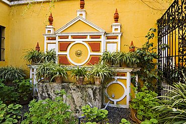 Typical riad style house now converted into Hotel Las Casas de la Juderia, Santa Cruz district, Seville, Andalusia, Spain, Europe