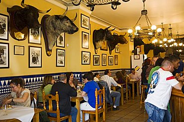 Tapas bar and restaurant in the El Arenal area near the bull ring, Seville, Andalusia, Spain, Europe