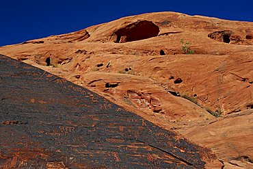 Petroglyphs drawn in sandstone by Anasazi Indians around 500 AD, in the Valley of Fire State Park in Nevada, United States of America, North America