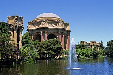 Exterior of the Palace of Fine Arts, built of plaster for the Pan Pacific Exhibition in 1915, and restored in 1958, Marina District, San Francisco, California, United States of America, North America