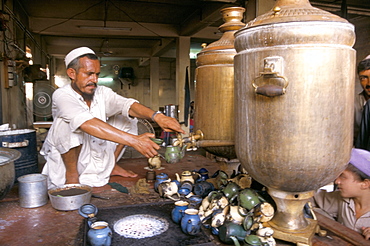 Tea stall, Peshawar, North West Frontier Province, Pakistan, Asia