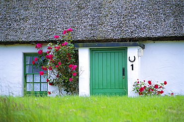 Single storey house, County Clare, Munster, Republic of Ireland (Eire), Europe